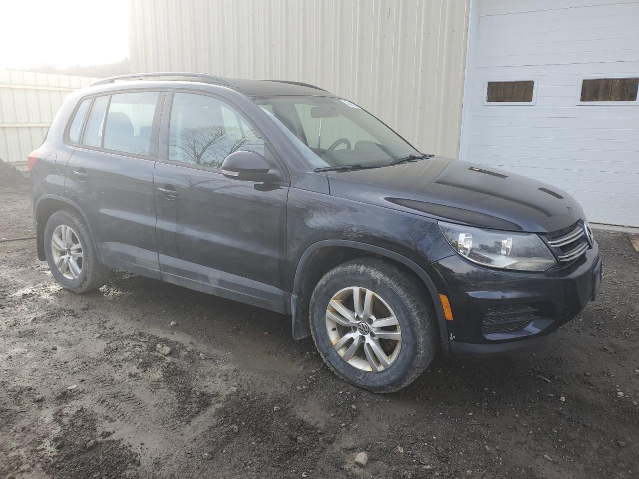 2015 VOLKSWAGEN TIGUAN S - Фото 4