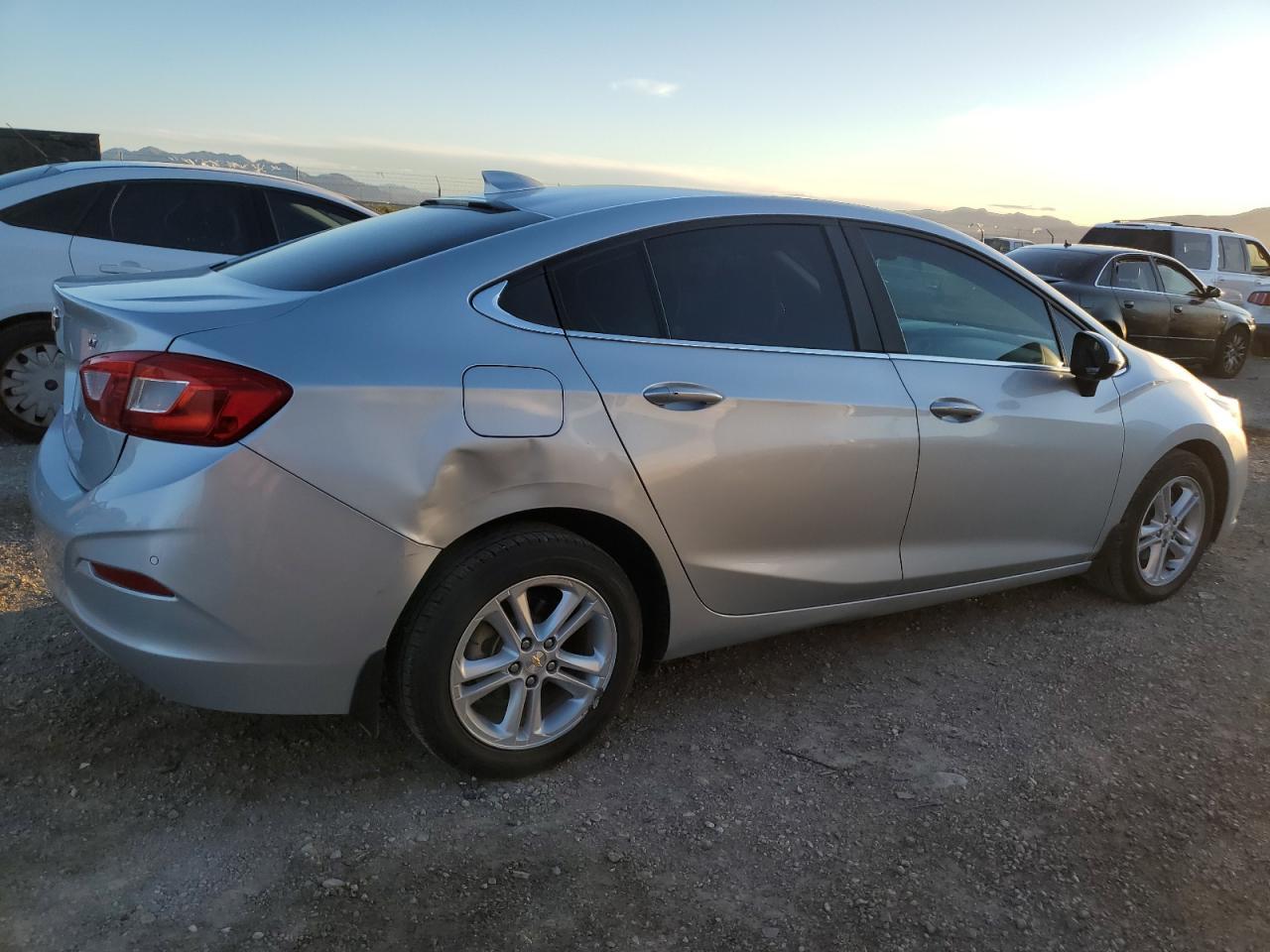 2016 CHEVROLET CRUZE LT - Image 3