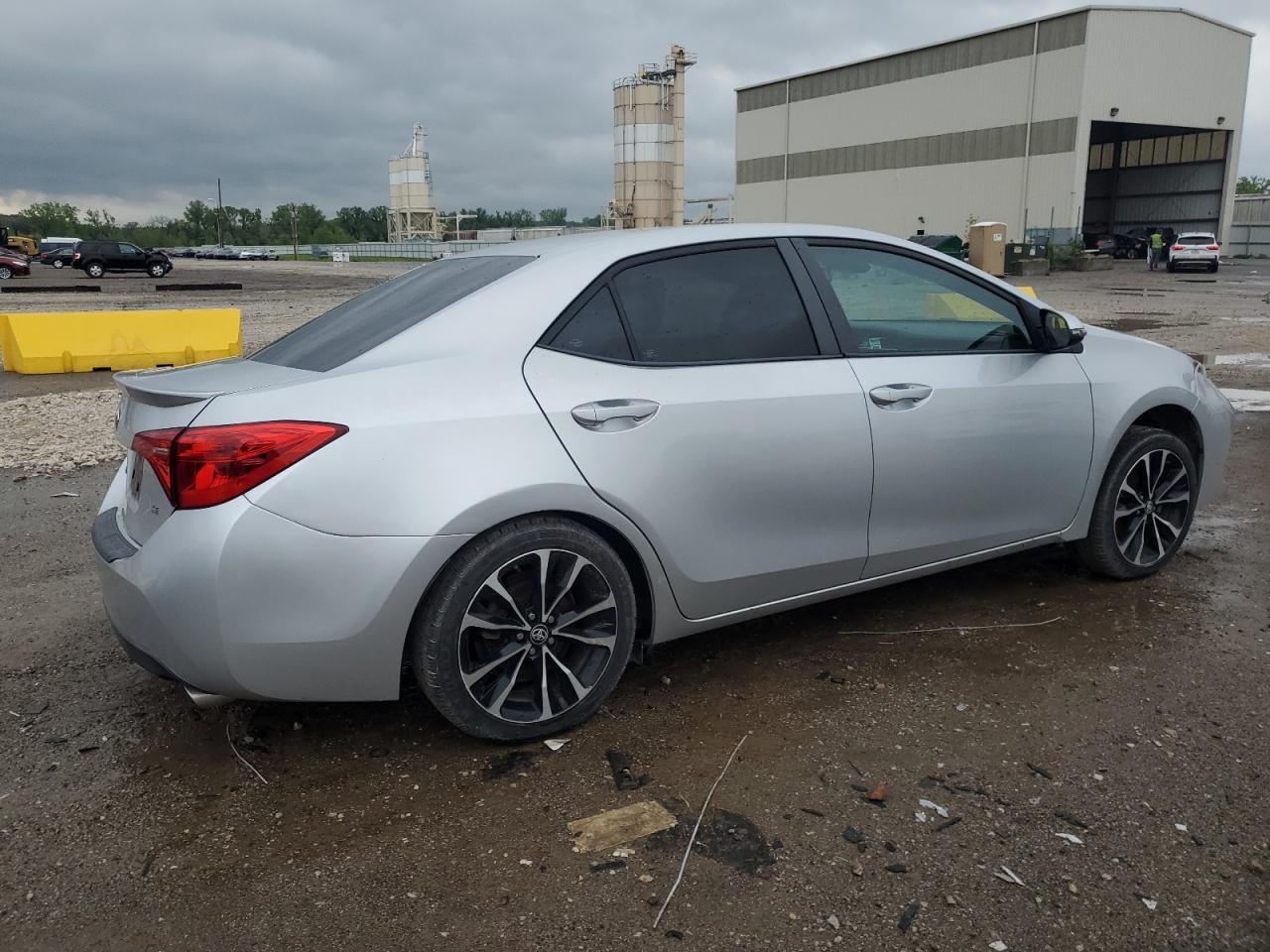2018 TOYOTA COROLLA L - Фото 3