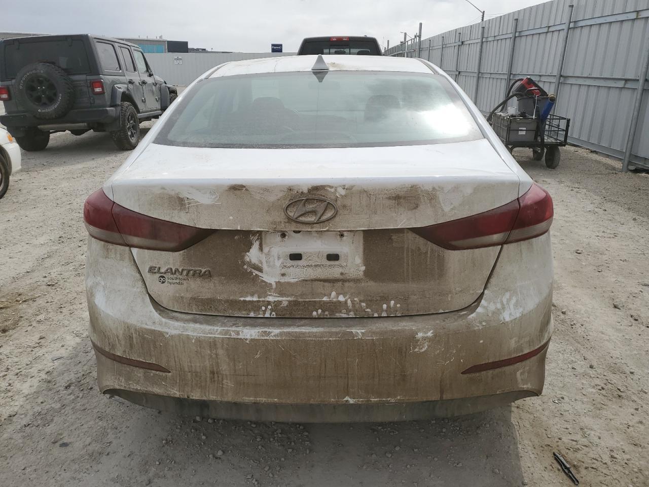 2017 HYUNDAI ELANTRA SE - Image 6