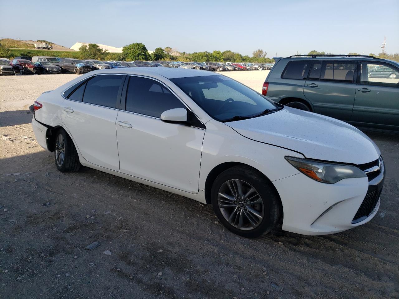 2017 TOYOTA CAMRY LE - Image 4