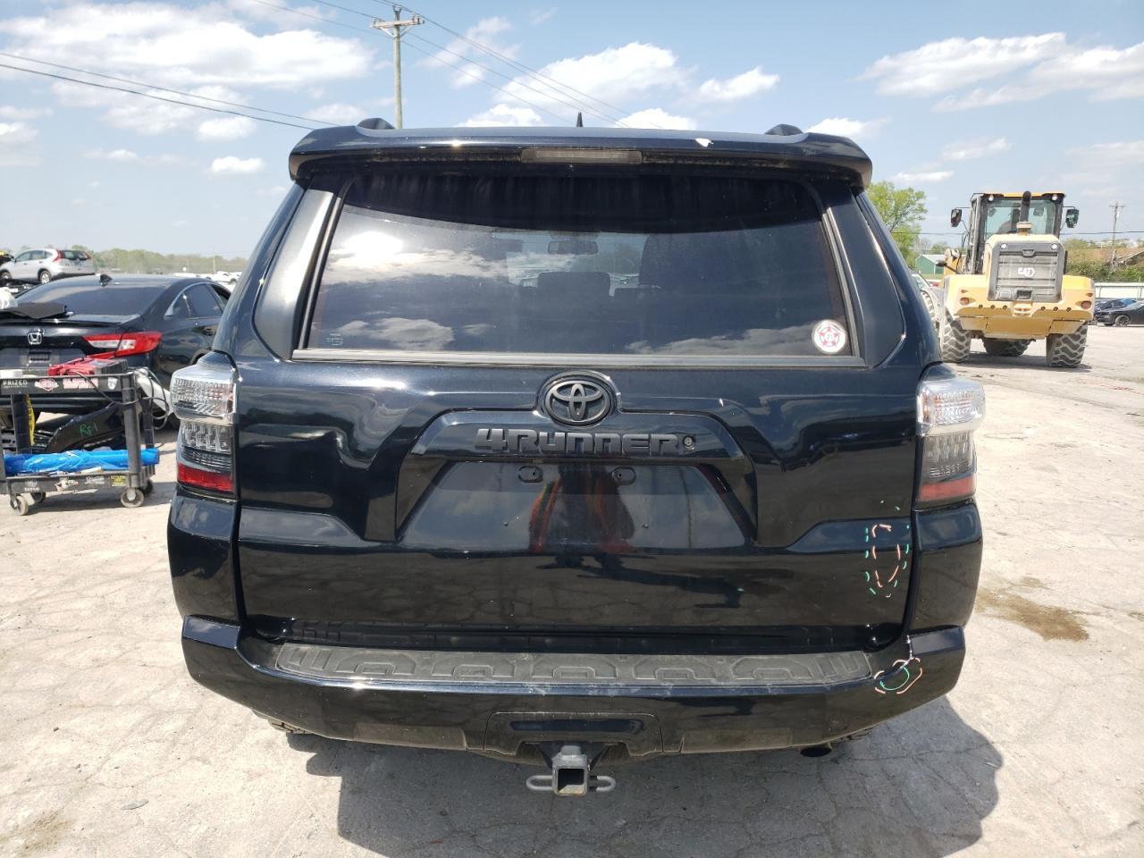 2019 TOYOTA 4RUNNER SR - Фото 6