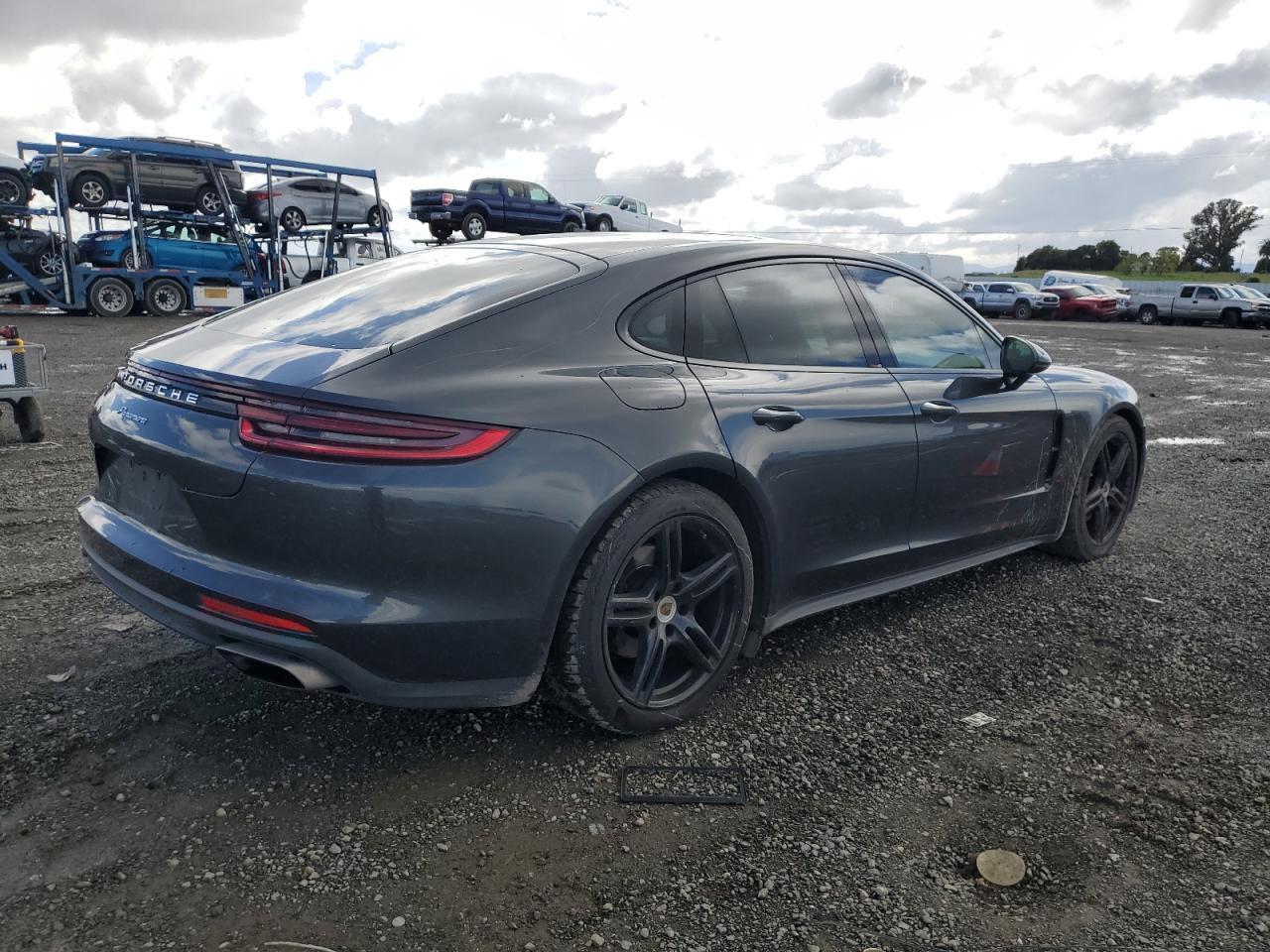 2018 PORSCHE PANAMERA 4 - Фото 3