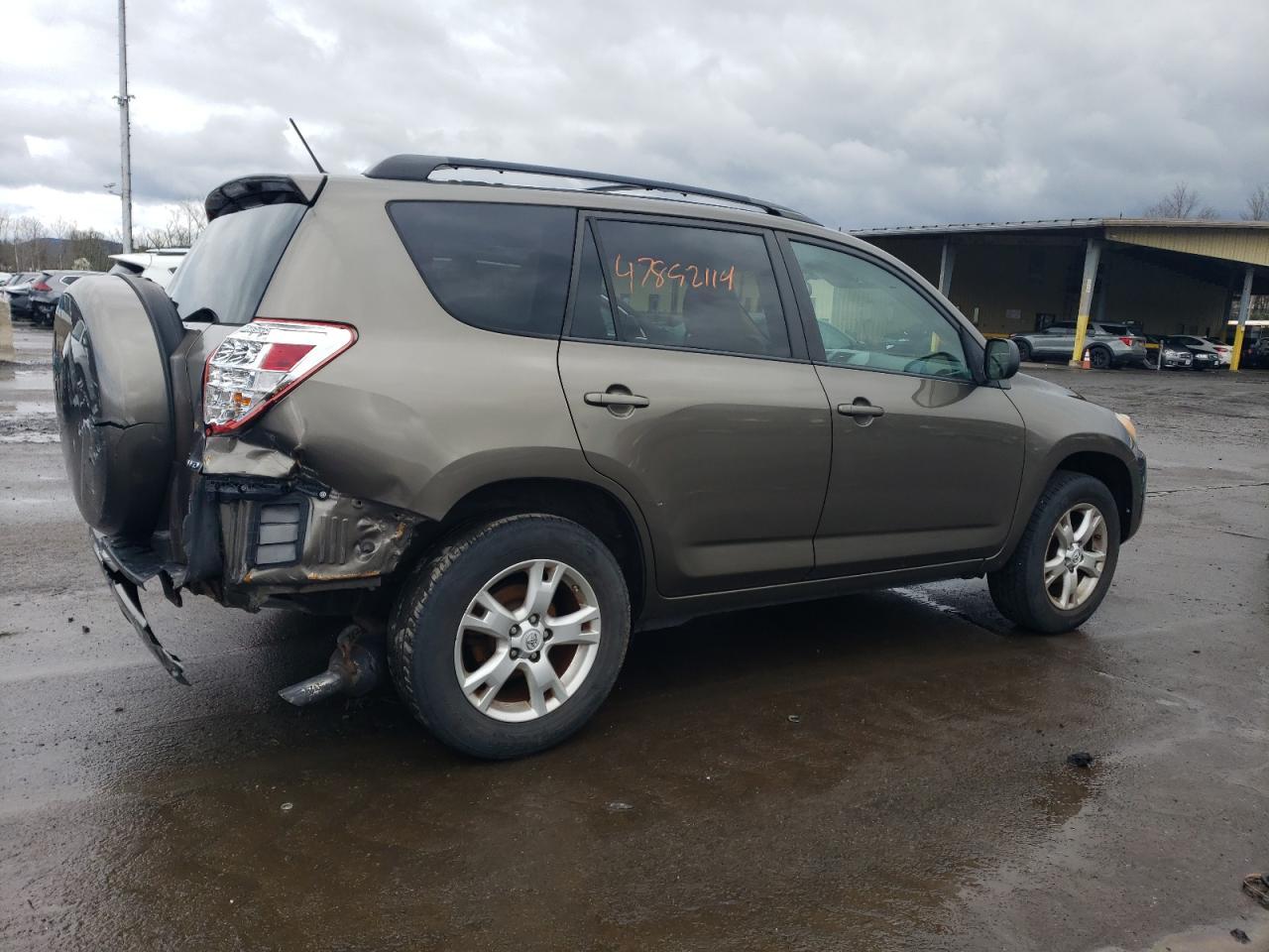 2011 TOYOTA RAV4 - Фото 3