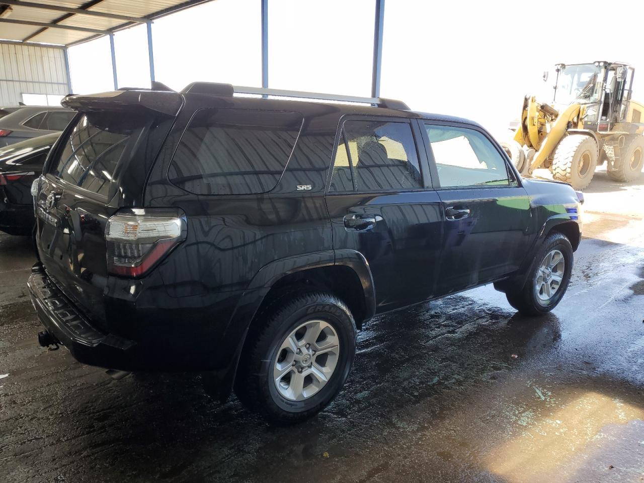 2024 TOYOTA 4RUNNER SR - Image 3