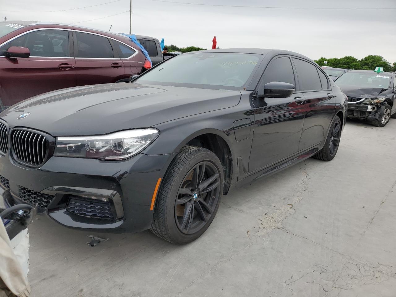 2018 BMW 740 XE car image