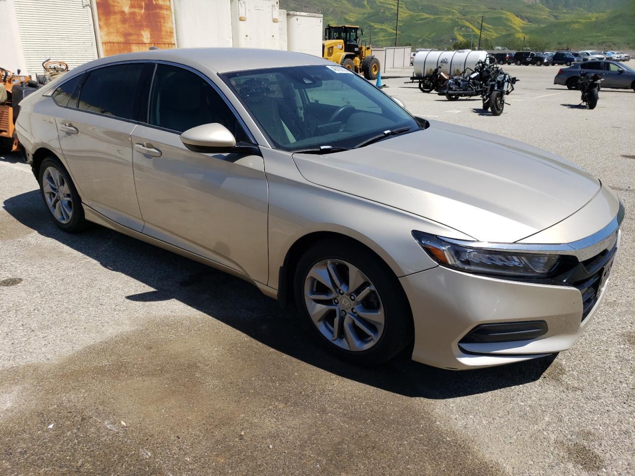 2018 HONDA ACCORD LX - Image 4