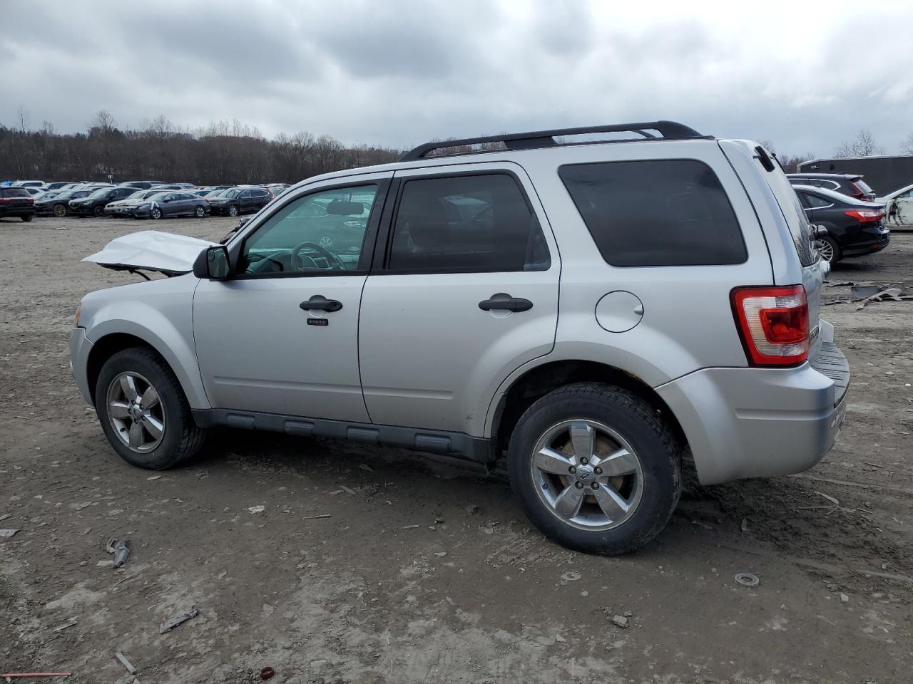 2012 FORD ESCAPE XLT - Image 2