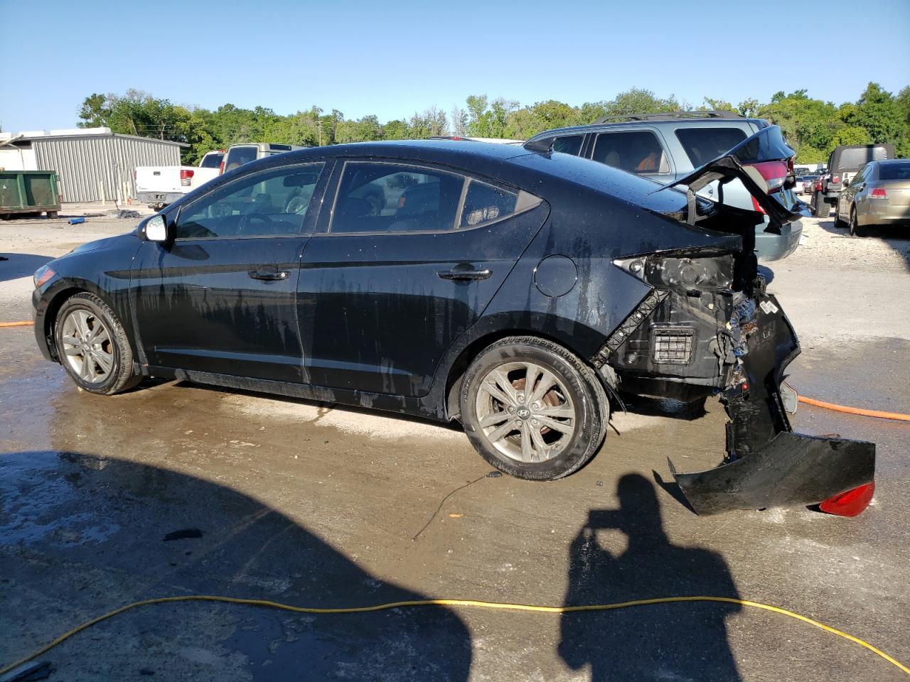 2017 HYUNDAI ELANTRA SE - Image 2