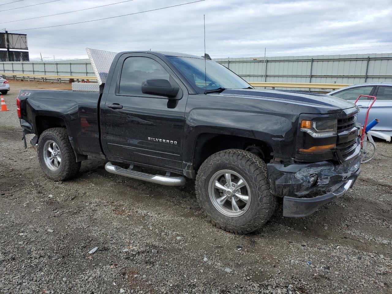 2018 CHEVROLET SILVERADO - Image 4