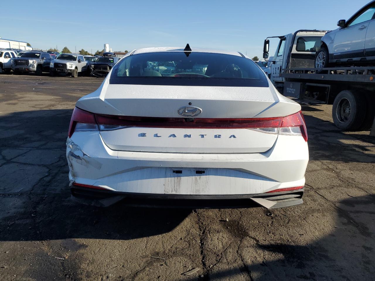 2022 HYUNDAI ELANTRA SE - Фото 6