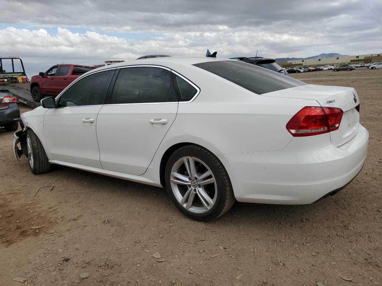 2014 VOLKSWAGEN PASSAT SE - Фото 2