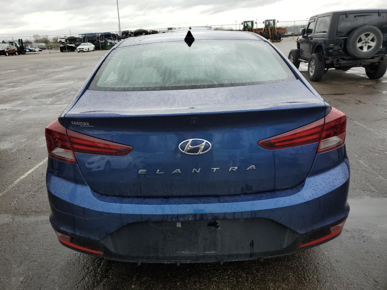 2019 HYUNDAI ELANTRA SE - Фото 6