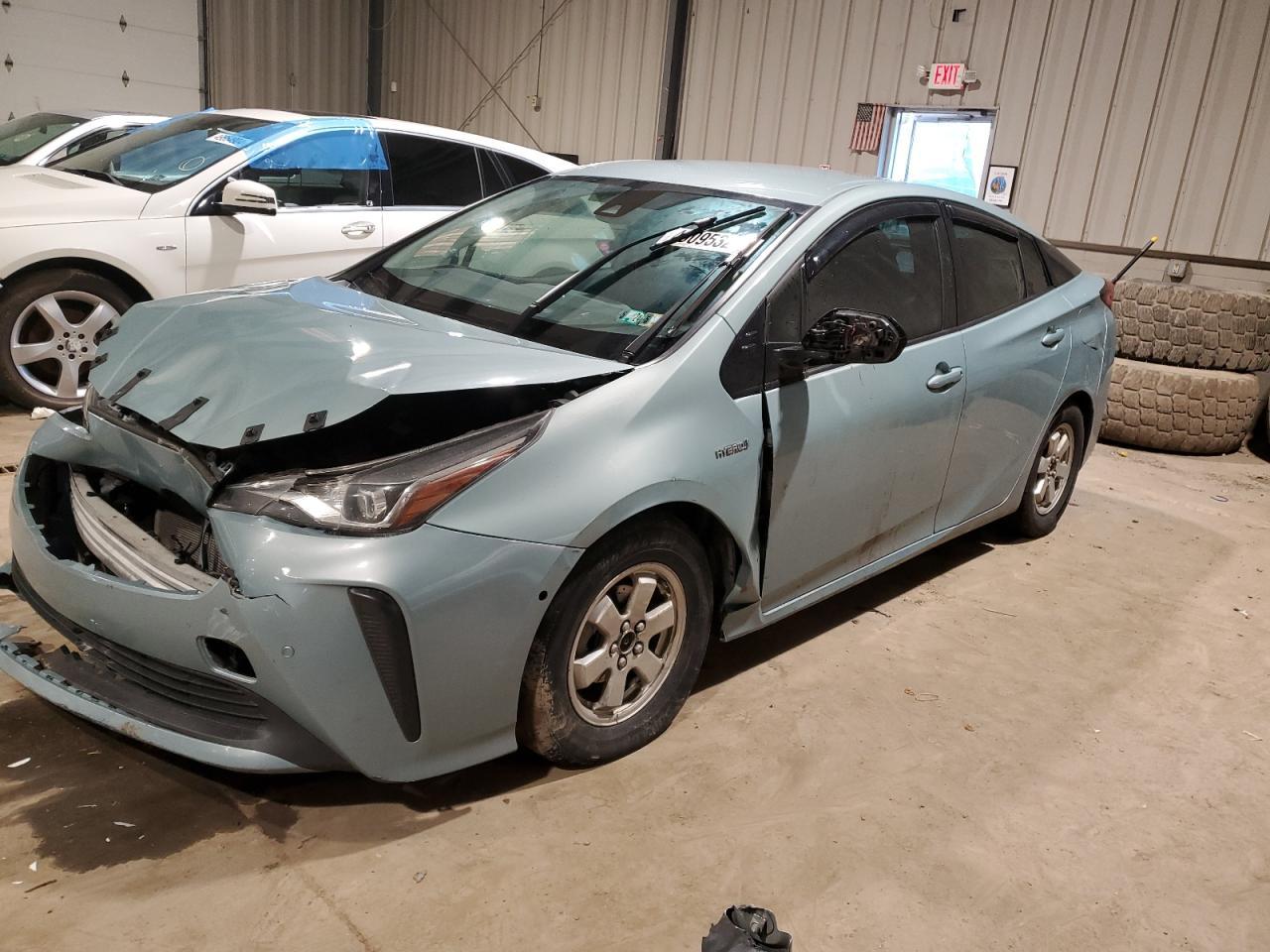 2019 TOYOTA PRIUS