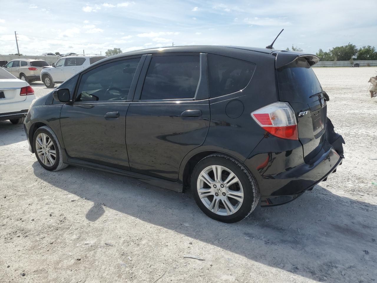 2011 HONDA FIT SPORT - Image 2