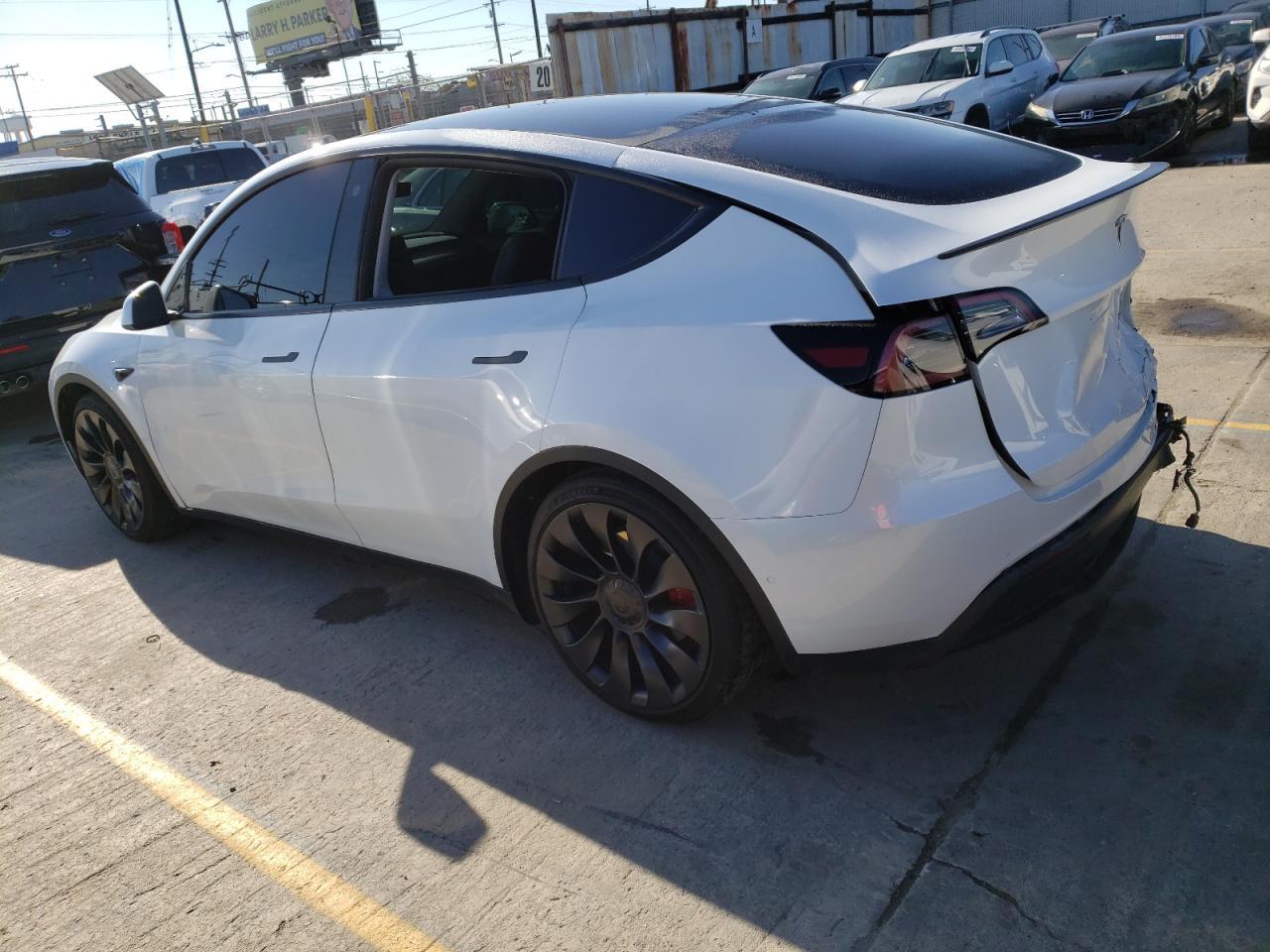 2022 TESLA MODEL Y - Фото 2