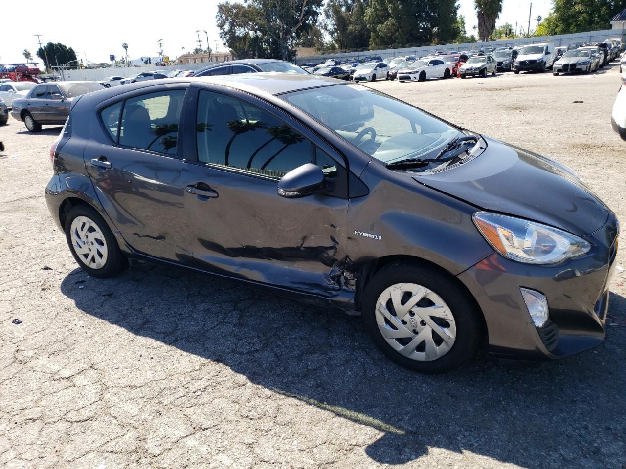 2016 TOYOTA PRIUS C - Фото 4