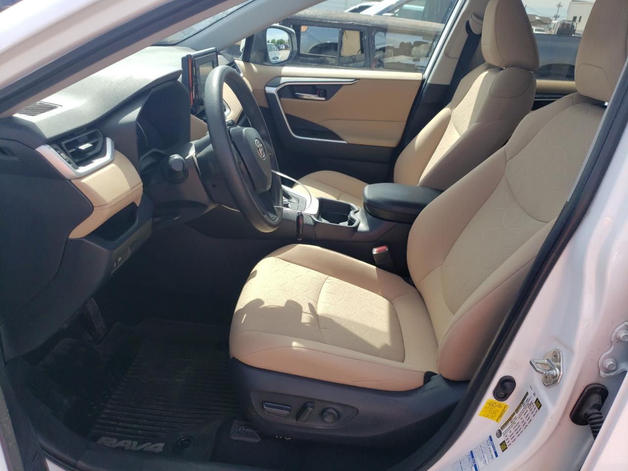 2020 TOYOTA RAV4 XLE - Image 7