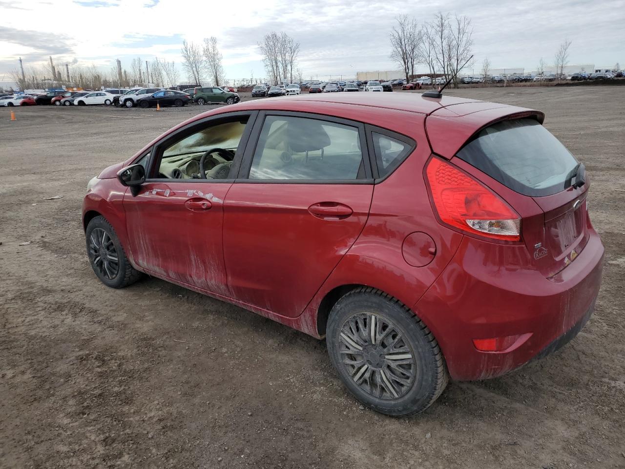 2013 FORD FIESTA SE - Фото 2