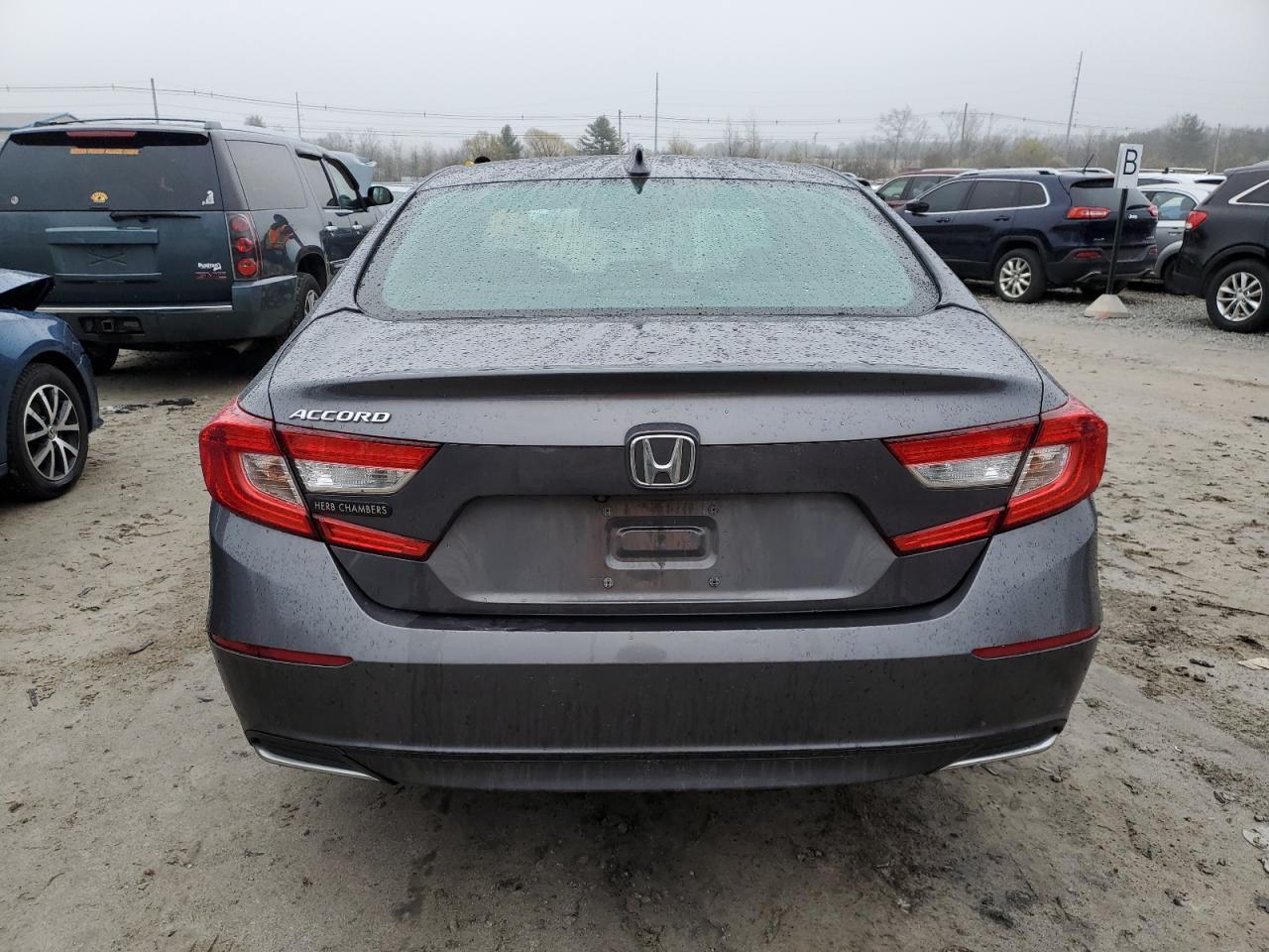 2018 HONDA ACCORD LX - Image 6
