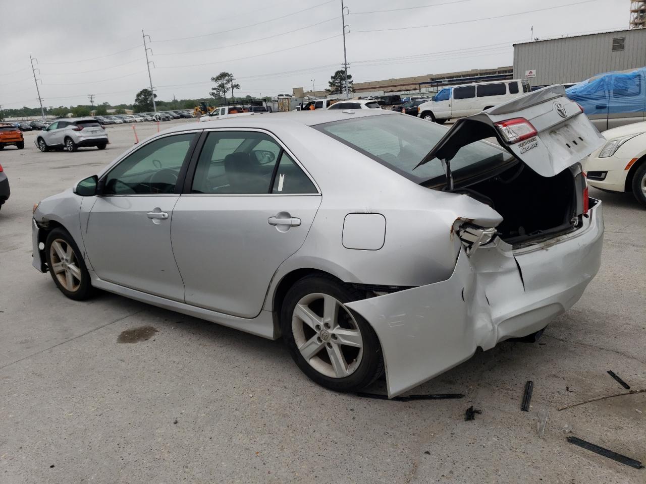 2012 TOYOTA CAMRY BASE - Фото 2