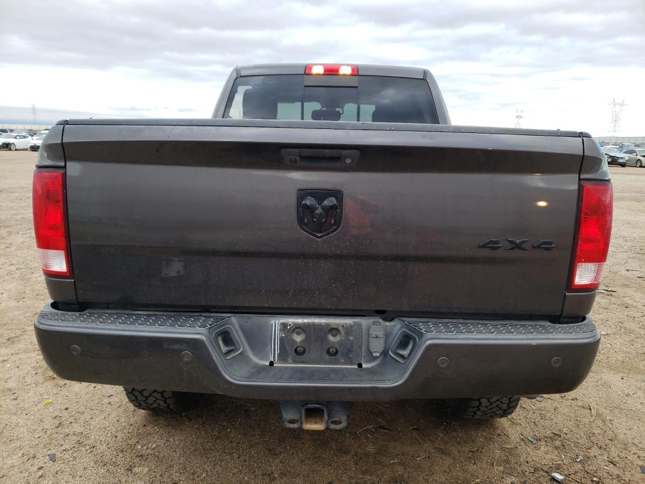 2017 RAM 2500 SLT - Image 6