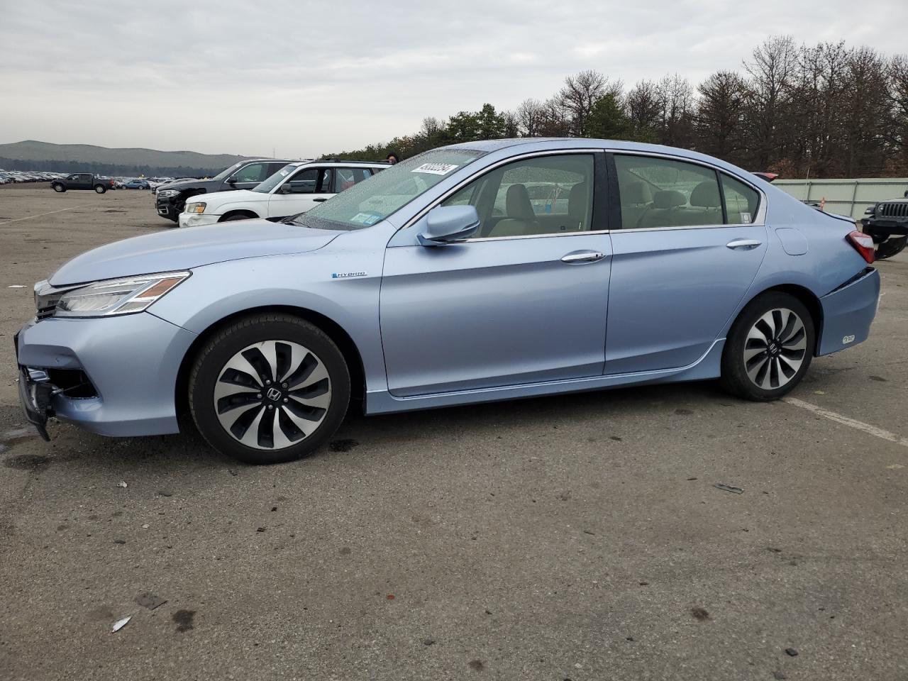 2017 HONDA ACCORD TOU car image