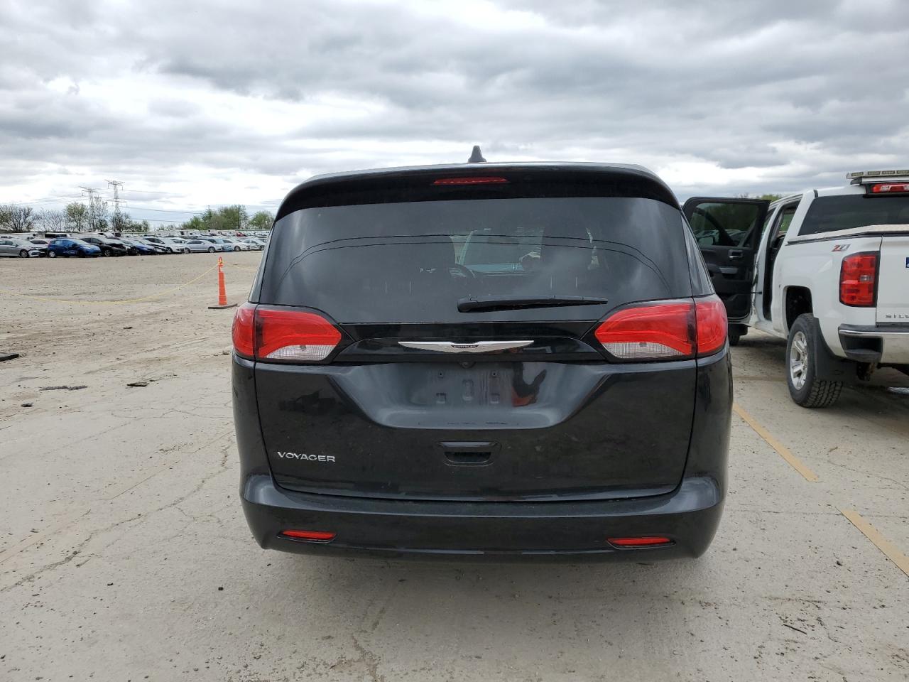 2022 CHRYSLER VOYAGER LX - Фото 6