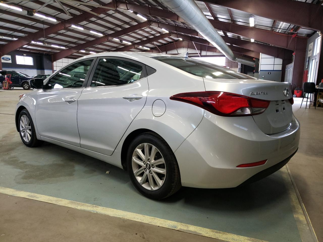 2015 HYUNDAI ELANTRA SE - Фото 2