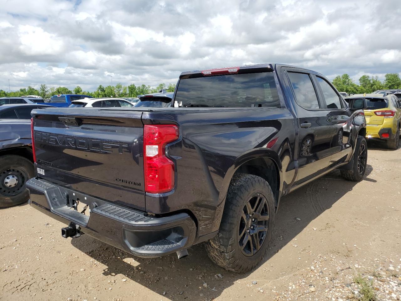 2023 CHEVROLET SILVERADO - Фото 3