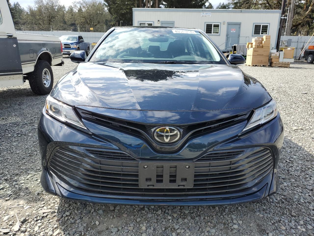 2020 TOYOTA CAMRY LE - Фото 5
