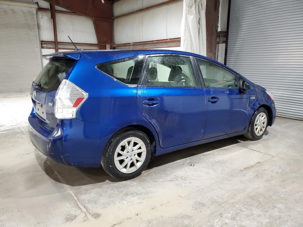 2013 TOYOTA PRIUS V - Фото 3