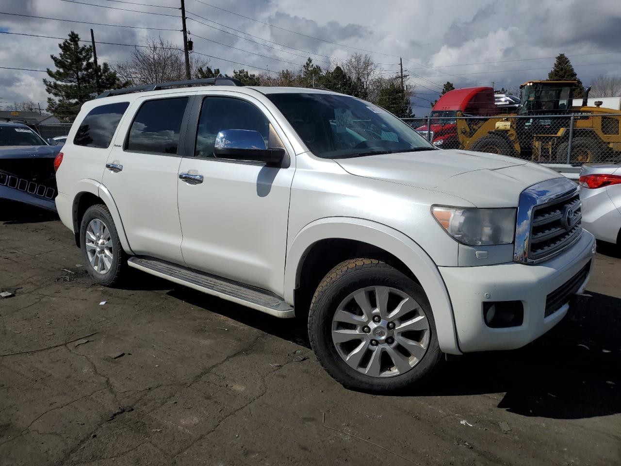 2013 TOYOTA SEQUOIA PL - Image 4