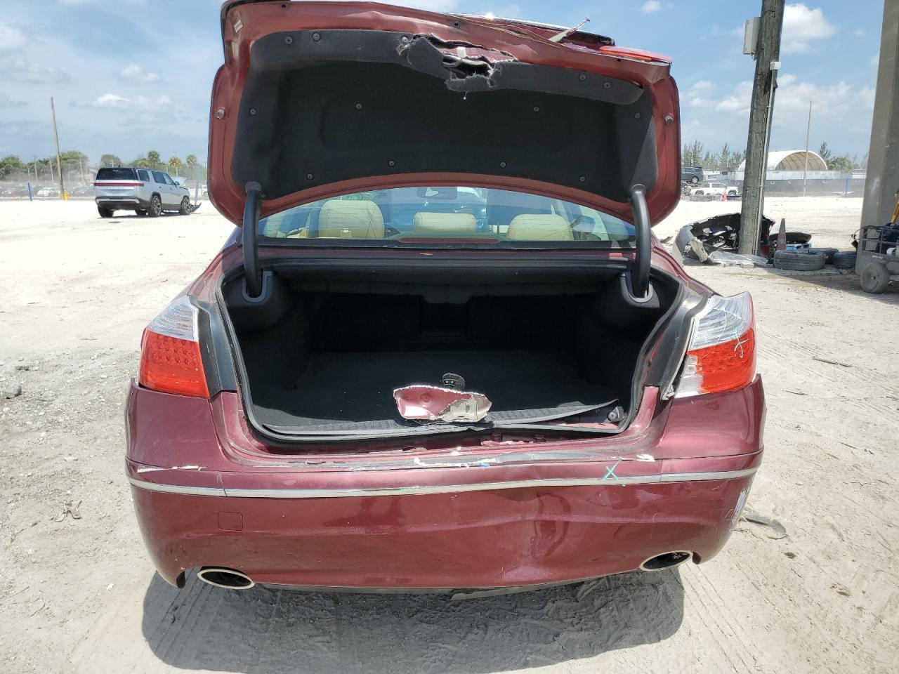 2011 HYUNDAI GENESIS 3. - Image 6