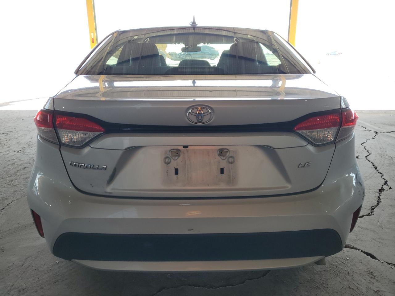 2021 TOYOTA COROLLA LE - Фото 6