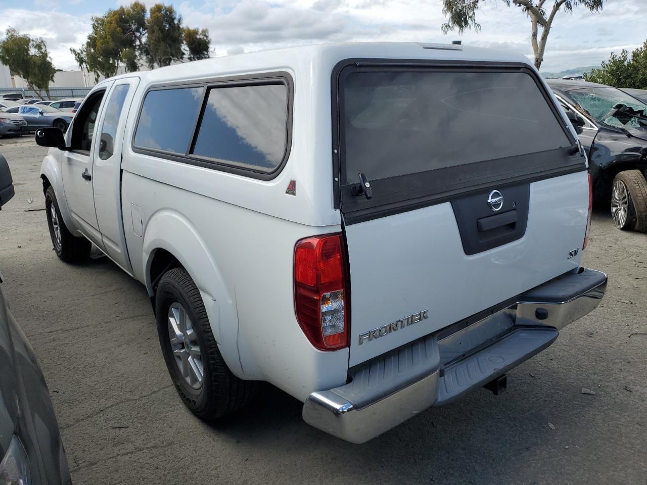 2017 NISSAN FRONTIER S - Фото 2