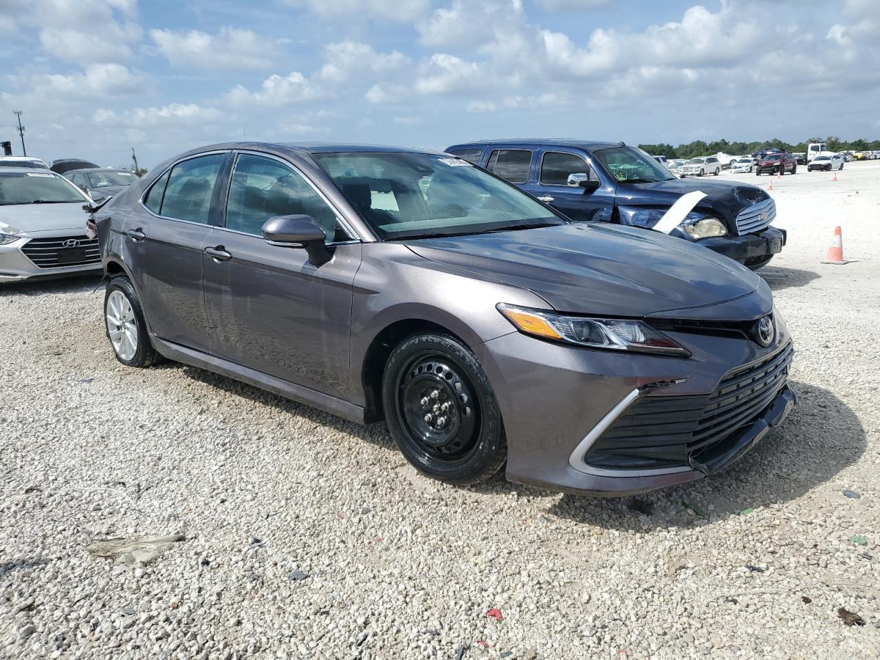 2023 TOYOTA CAMRY LE - Image 4