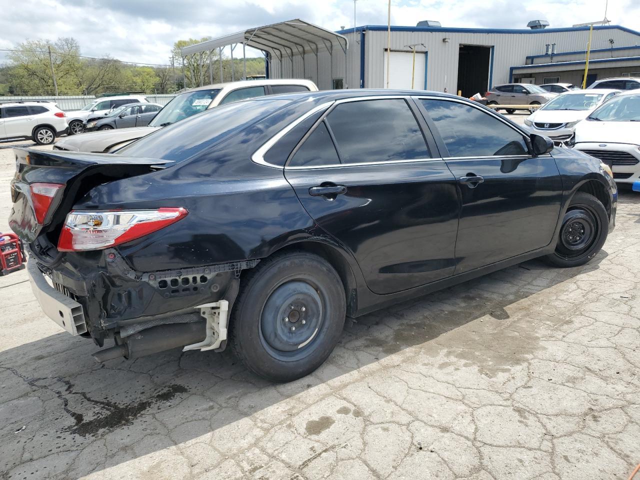 2016 TOYOTA CAMRY LE - Фото 3