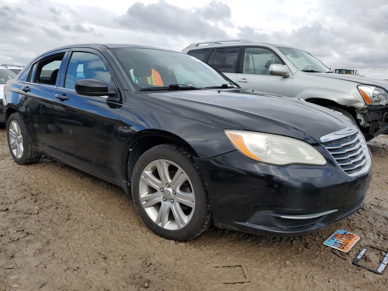 2013 CHRYSLER 200 LX - Image 4