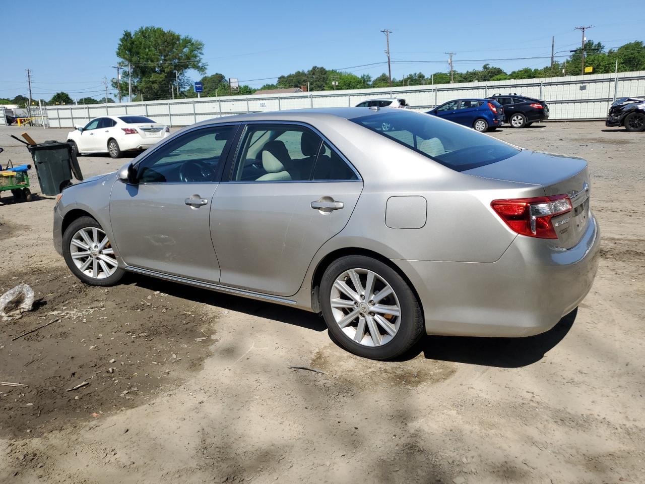 2014 TOYOTA CAMRY L - Фото 2