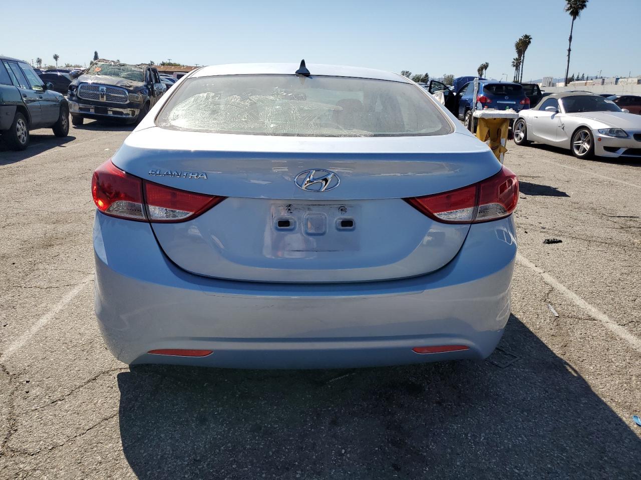 2013 HYUNDAI ELANTRA GL - Image 6