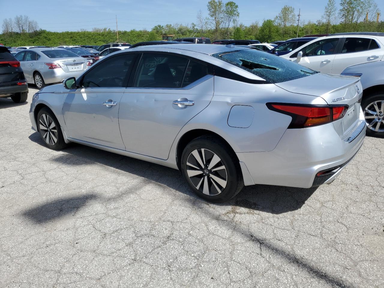 2020 NISSAN ALTIMA SV - Фото 2
