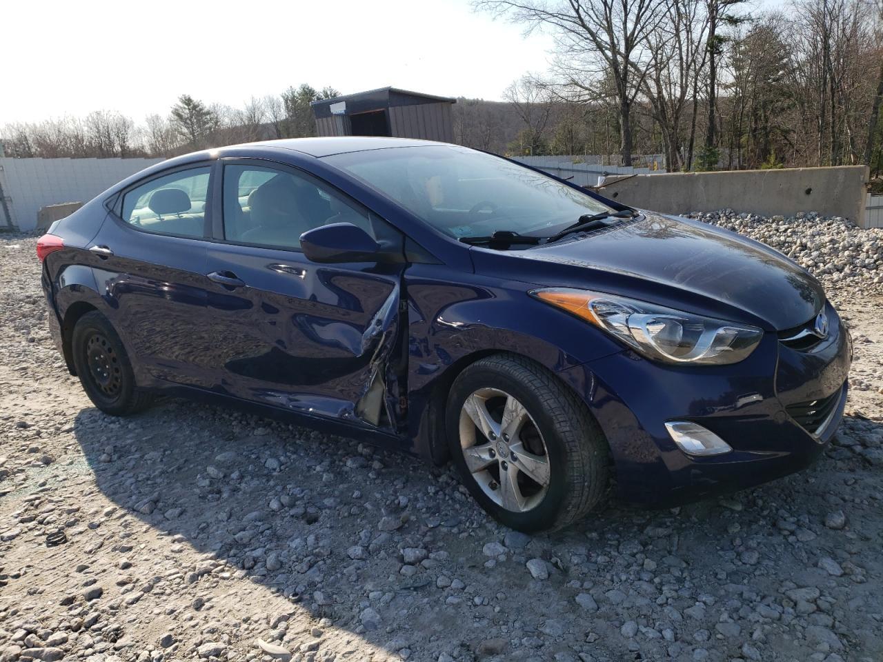 2013 HYUNDAI ELANTRA GL - Image 4