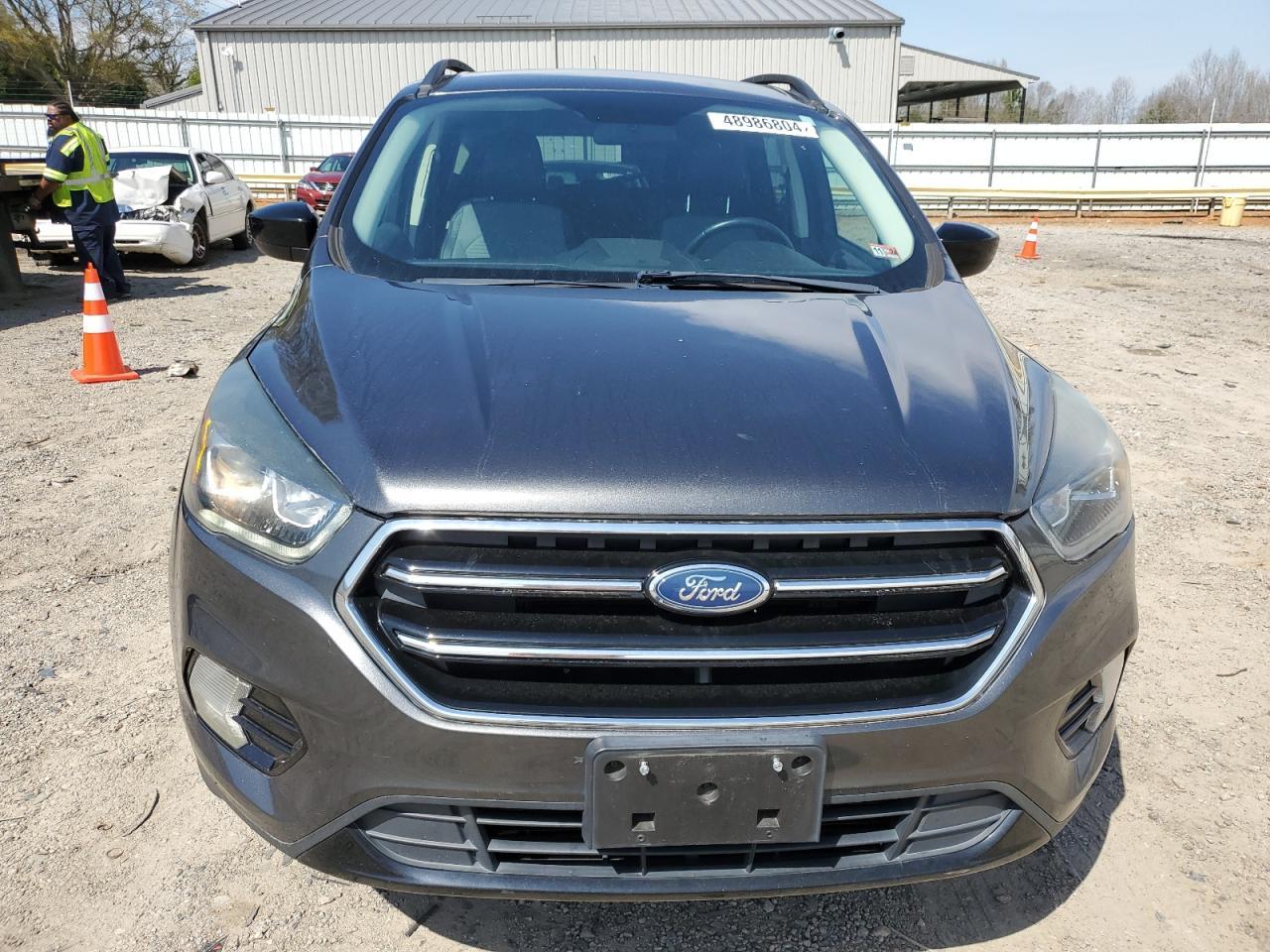 2017 FORD ESCAPE SE - Image 5