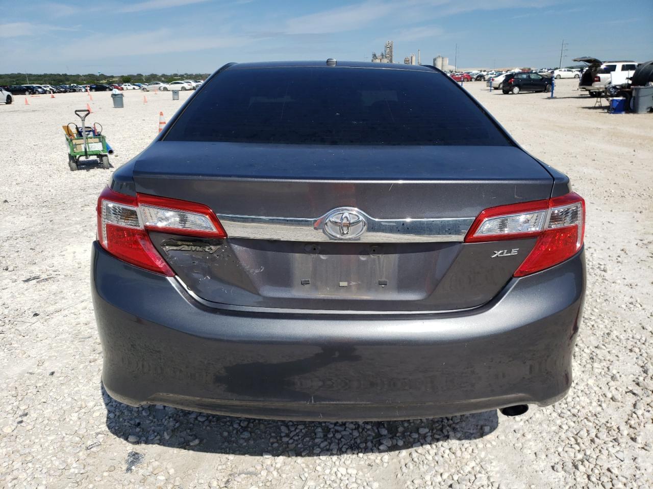 2014 TOYOTA CAMRY L - Фото 6