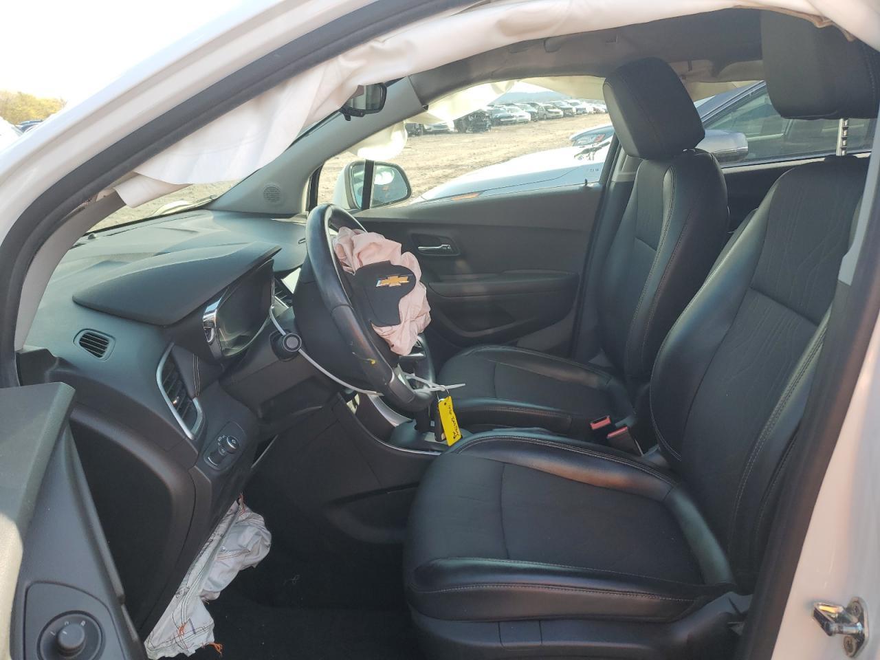 2018 CHEVROLET TRAX 1LT - Image 7