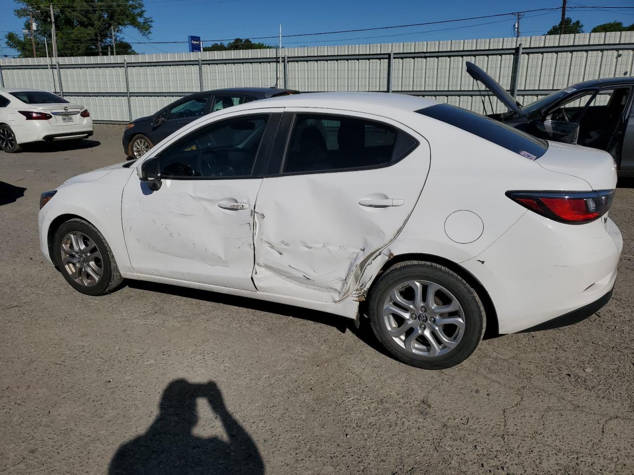 2017 TOYOTA YARIS IA - Фото 2