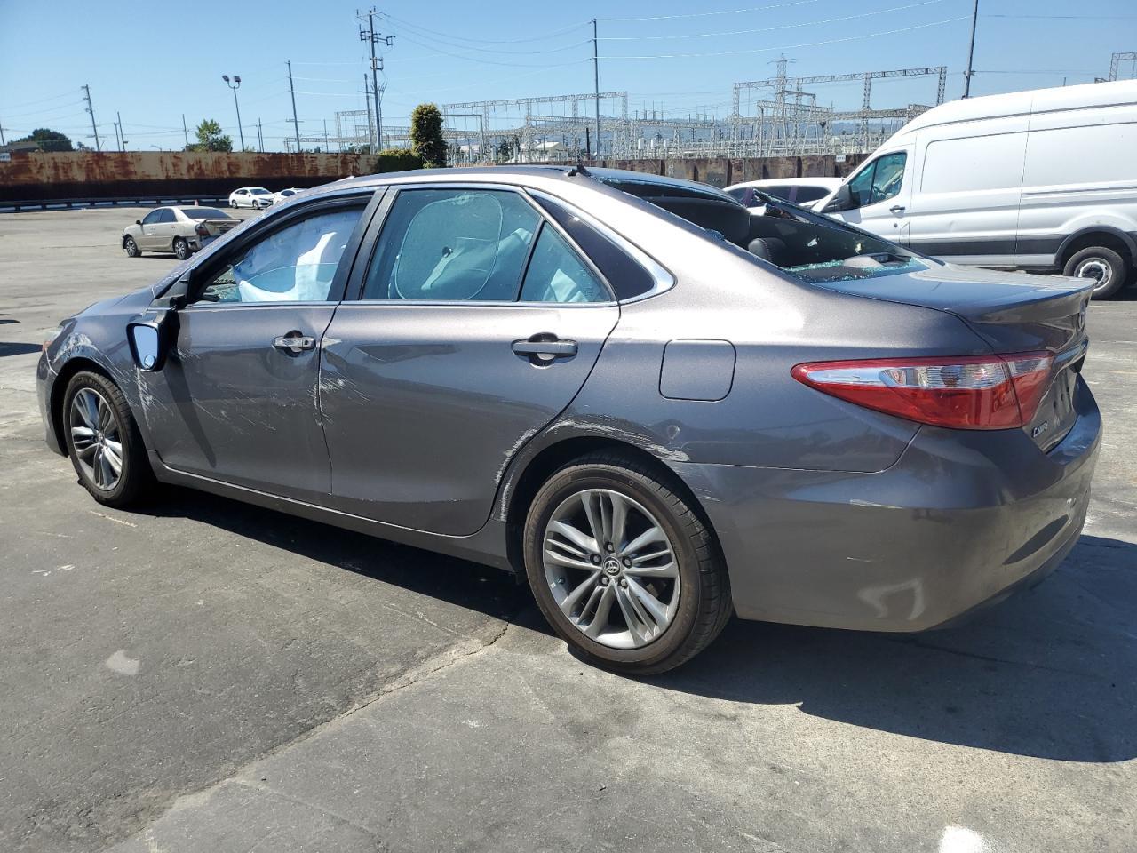 2015 TOYOTA CAMRY LE - Image 2
