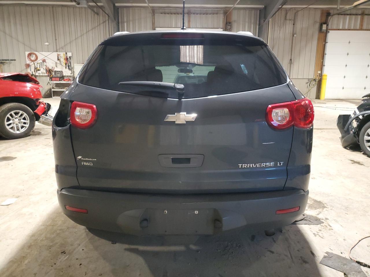 2011 CHEVROLET TRAVERSE L - Фото 6