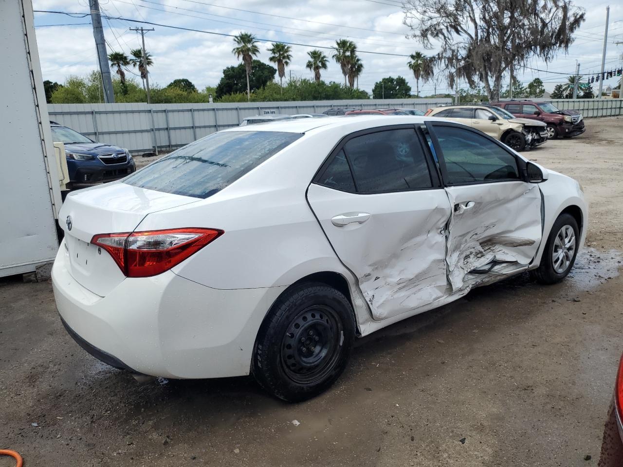 2015 TOYOTA COROLLA L - Фото 3